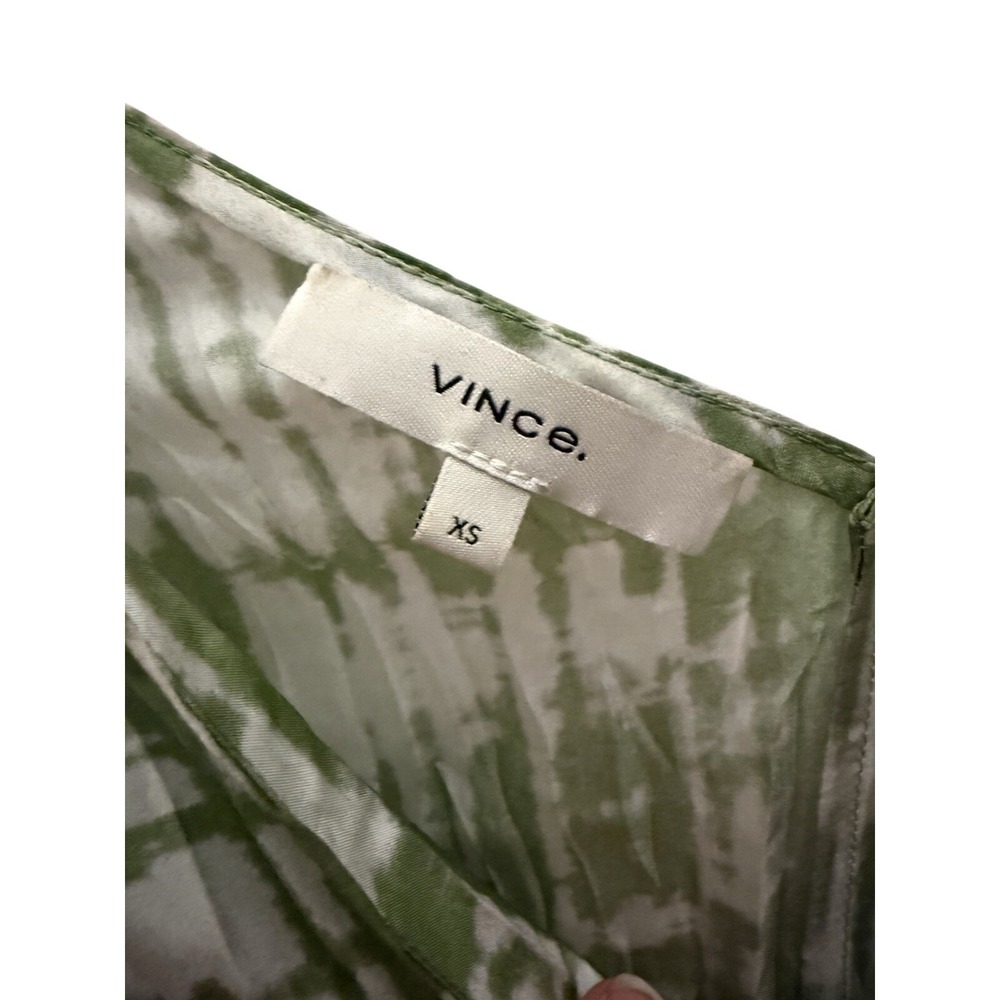 Vince 100% Silk Crinkle V-Neck Blouse Green White Tie Dye Long Sleeve Top XS - Picture 2 of 4